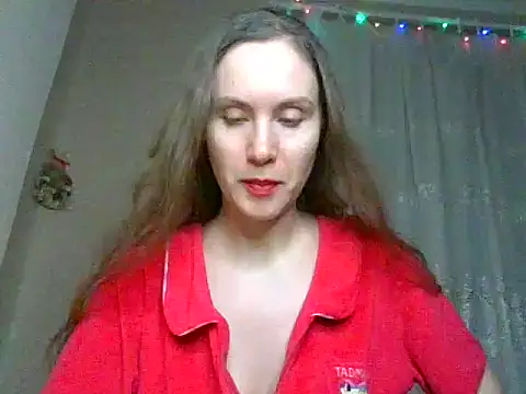 Snapshot of Lynirina chatting on 12, 4, 2026 Lynirina online show from 12, 4, 2026