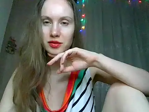 Snapshot of Lynirina chatting on 10, 5, 2026 Lynirina online show from 10, 5, 2026