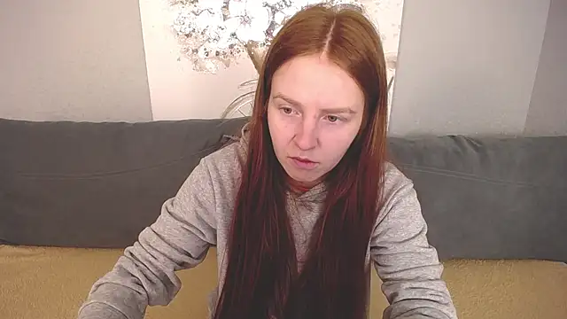 Evarey  online show from 13, 10, 2025