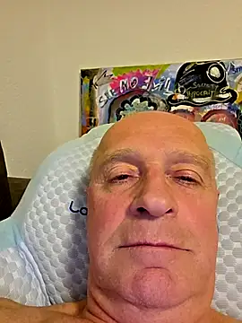 Snapshot of rudy-kralik chatting on 24, 2, 2026 rudy-kralik online show from 24, 2, 2026
