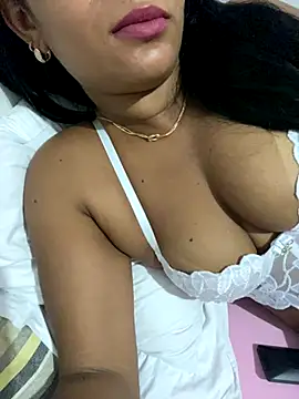 Brunamorenago online show from 6, 11, 2025