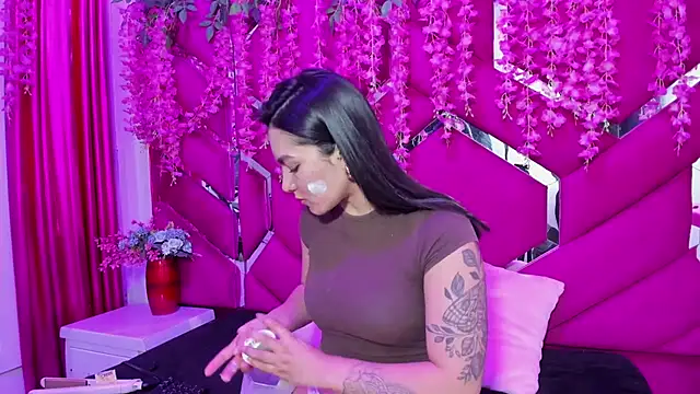 Gisell Squirt  online show from 20, 4, 2026