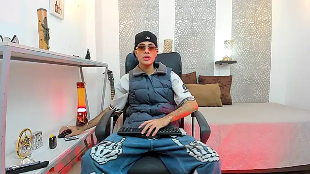 JacobBlackwell  online show from 12, 10, 2025