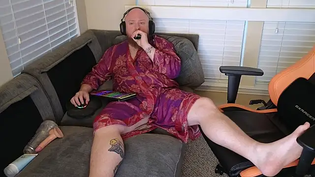 Snapshot of theballboy1 chatting on 17, 4, 2026 theballboy1 online show from 17, 4, 2026