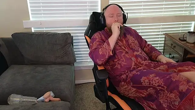Snapshot of theballboy1 chatting on 20, 4, 2026 theballboy1 online show from 20, 4, 2026