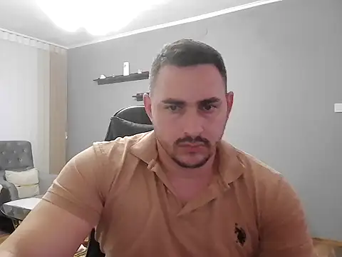 Snapshot of mastermute chatting on 1, 11, 2025 mastermute online show from 1, 11, 2025