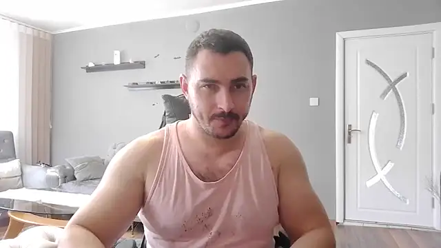 Snapshot of mastermute chatting on 4, 11, 2025 mastermute online show from 4, 11, 2025