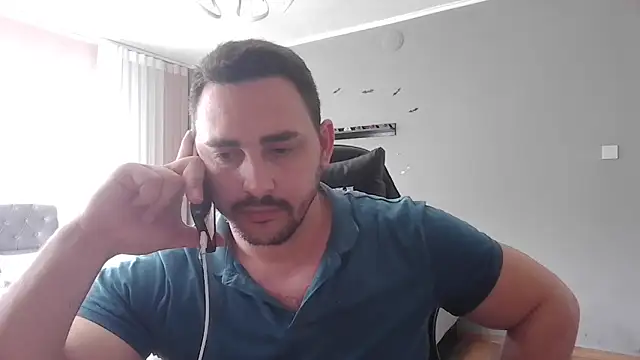 Snapshot of mastermute chatting on 22, 4, 2026 mastermute online show from 22, 4, 2026