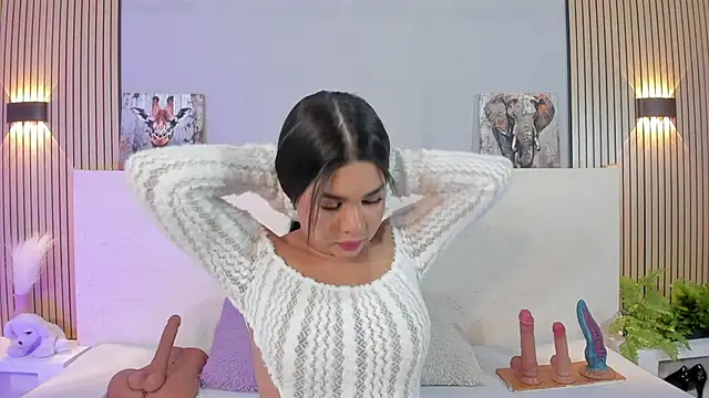 TianaGlow44 online show from 25, 3, 2026