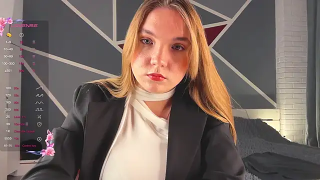 RebeccaEglitis online show from 15, 12, 2025