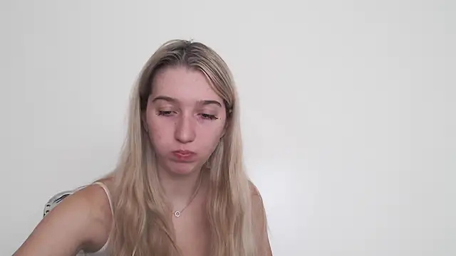 Lucyreeel  online show from 14, 10, 2025