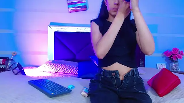 LizzyGrey  online show from 4, 12, 2025