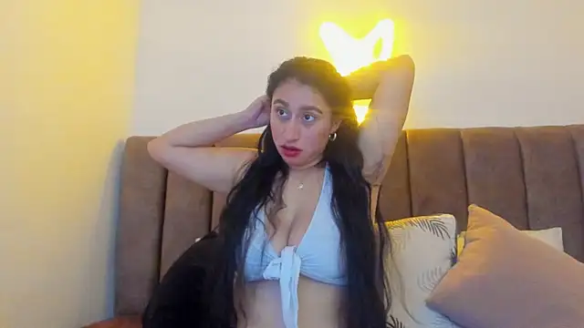 Amara18   online show from 5, 11, 2025