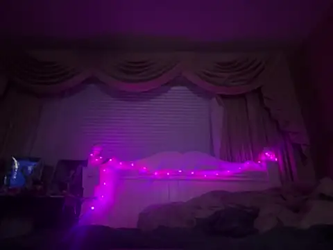 tiffanyxoxo515 online show from 8, 3, 2026