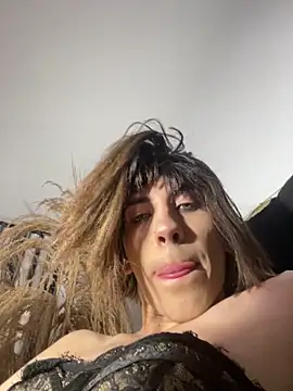 SiaraRealist online show from 2, 4, 2026