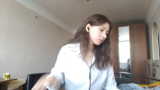 MiaLovelyOne online show from 23, 10, 2025