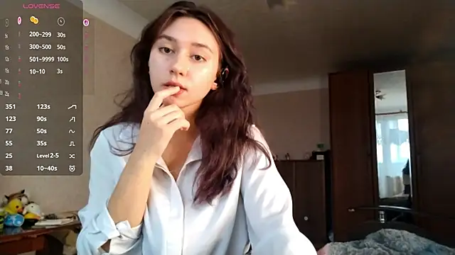 MiaLovelyOne online show from 13, 11, 2025