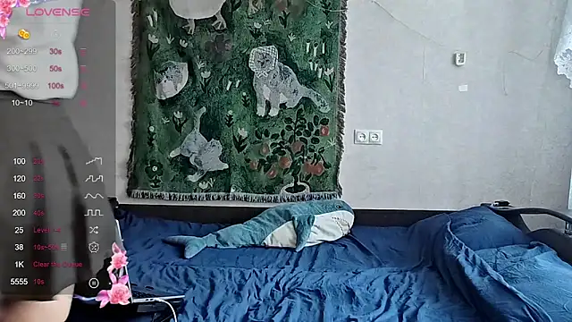 MiaLovelyOne online show from 9, 2, 2026