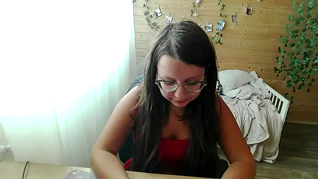 Snapshot of SummerGabrielle chatting on 9, 10, 2025 SummerGabrielle online show from 9, 10, 2025