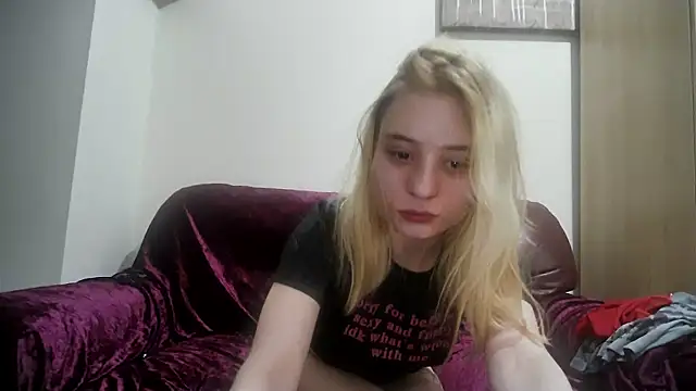 Snapshot of cinnamon-xx chatting on 14, 5, 2026 cinnamon-xx online show from 14, 5, 2026