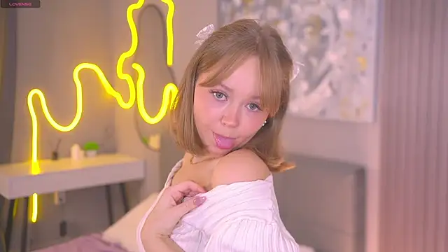 lorapalmerry online show from 2, 11, 2025