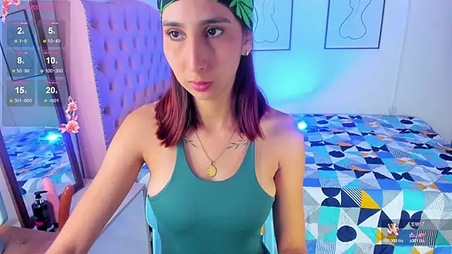 Snapshot of Laaura-Velez chatting on 23, 4, 2026 Laaura-Velez online show from 23, 4, 2026