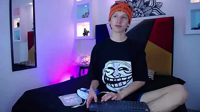 Emo Boy  online show from 12, 1, 2026