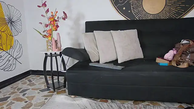 Aranzza Ross online show from 17, 1, 2026