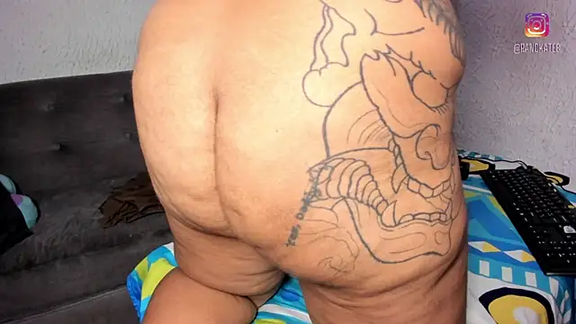 Emilycollei online show from 5, 4, 2026