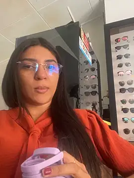 Snapshot of oralin chatting on 30, 10, 2025 oralin online show from 30, 10, 2025