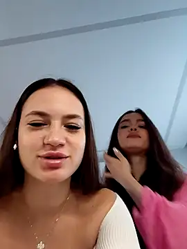 MayaGlow online show from 17, 11, 2025