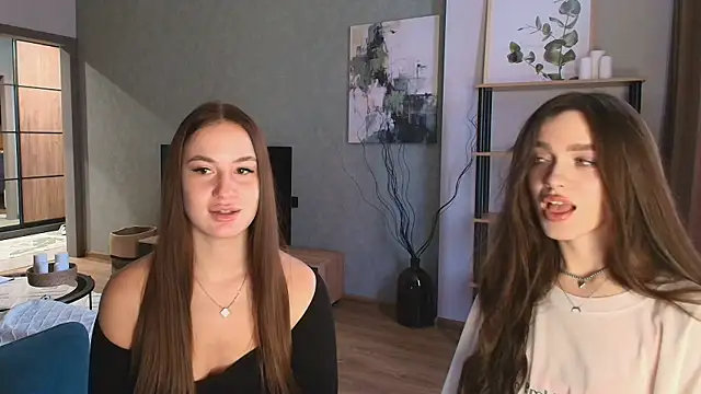 MayaGlow online show from 21, 11, 2025