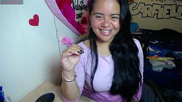 Miss  kendra  online show from 6, 4, 2026