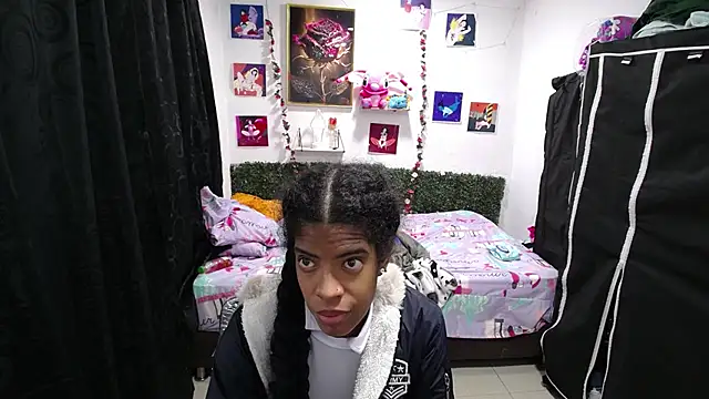 thianahorny online show from 15, 4, 2026