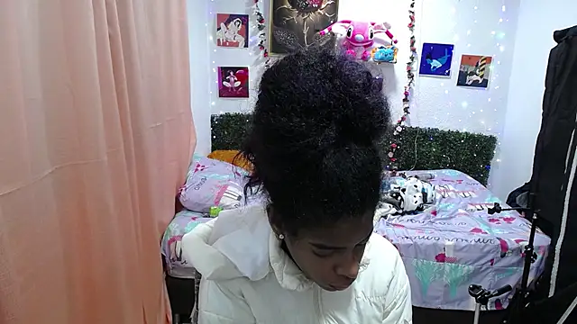 thianahorny online show from 18, 4, 2026