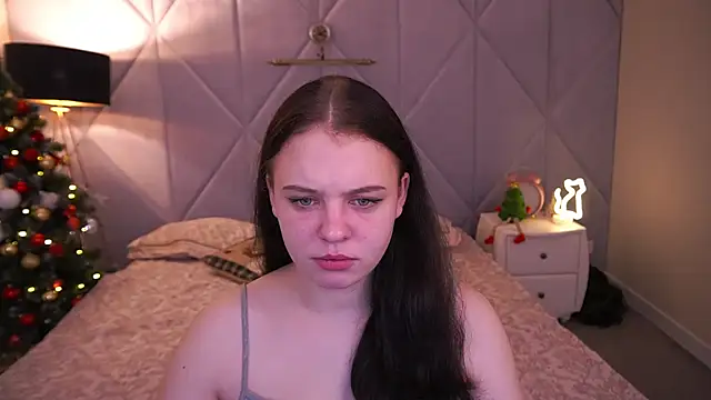 SnowWhiti online show from 14, 12, 2025