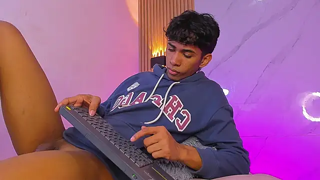 Ethan thouse online show from 3, 12, 2025