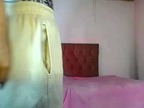 VeryHotGill online show from 10, 10, 2025