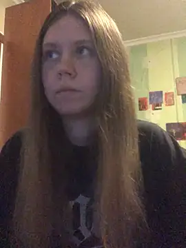 Snapshot of LunaVirelle chatting on 4, 6, 2026 LunaVirelle online show from 4, 6, 2026