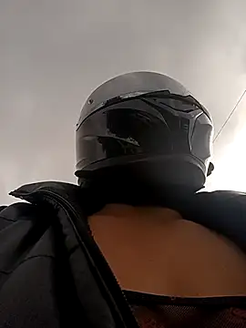 Scarlet Aura online show from 29, 11, 2025