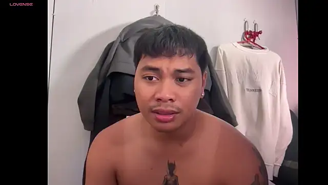 LuisitoJuancho55 online show from 22, 4, 2026