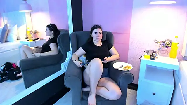 RousseWalker online show from 23, 11, 2025