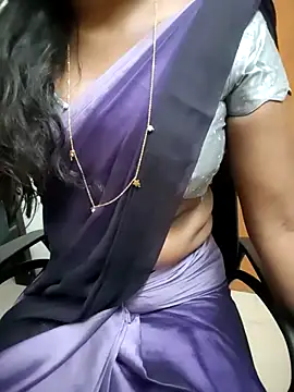 Snapshot of Tamilmallu-duskygirl03 chatting on 27, 6, 2026 Tamilmallu-duskygirl03 online show from 27, 6, 2026