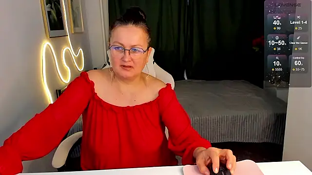 hottyannaa online show from 18, 2, 2026