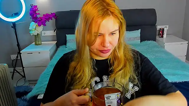 Passion-Blondy online show from 5, 2, 2026