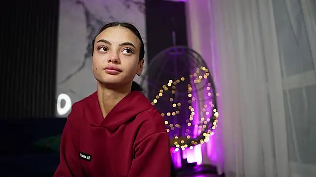 RachelRavee online show from 21, 11, 2025