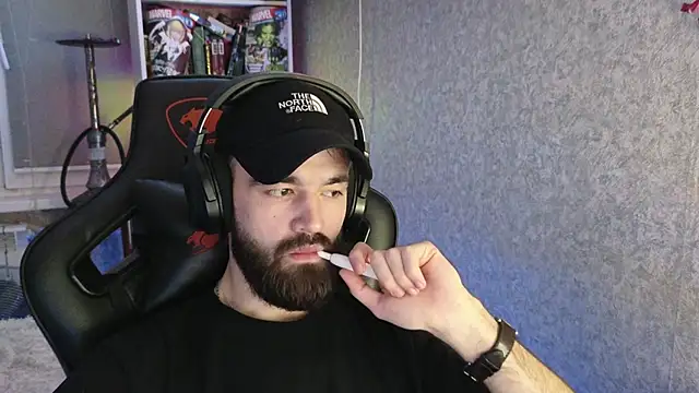 Nik Namee online show from 3, 12, 2025