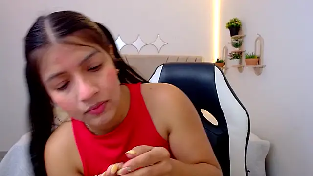 Snapshot of zara_cute chatting on 4, 7, 2026 zara cute online show from 4, 7, 2026