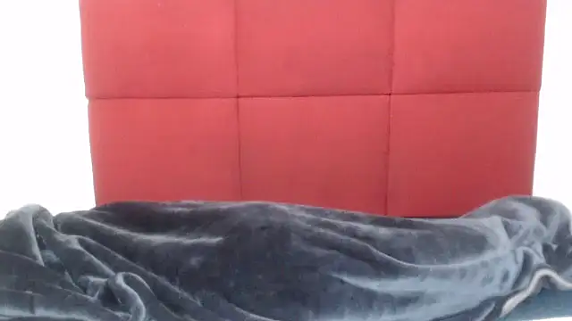 ZuriVixen online show from 25, 11, 2025