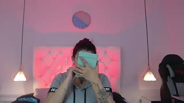 Bubbiecherry online show from 6, 11, 2025